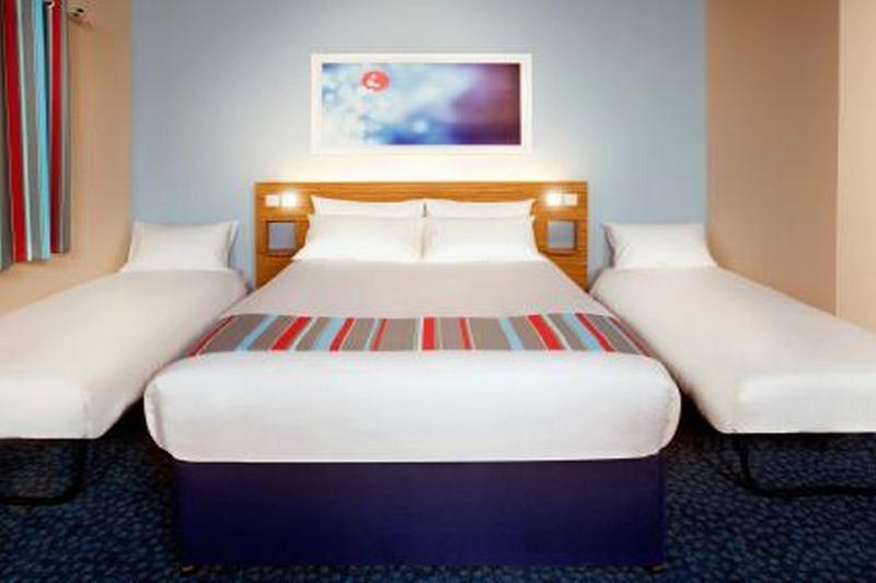Travelodge Bradford Central Exterior foto